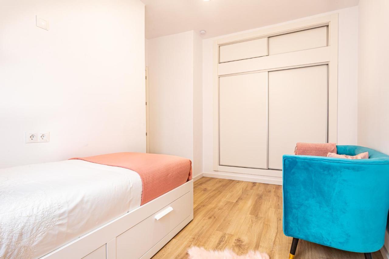 Happy Lounge Apartment Fuengirola Bagian luar foto